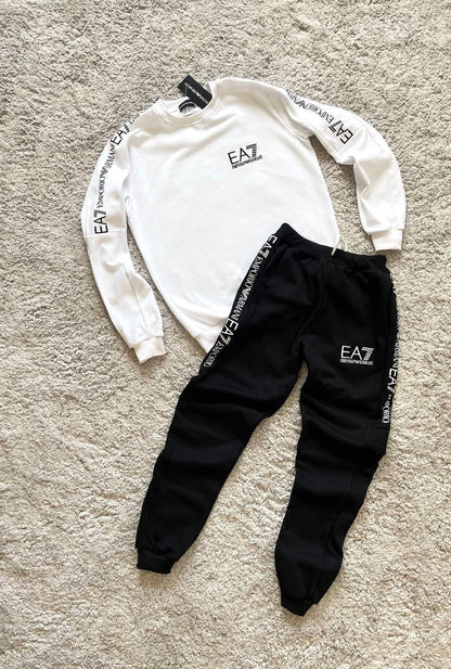Chándal EA7 bordado blanco
