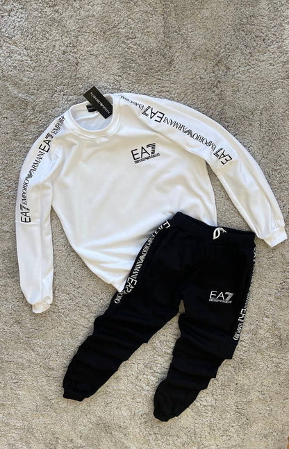 Chándal EA7 bordado blanco
