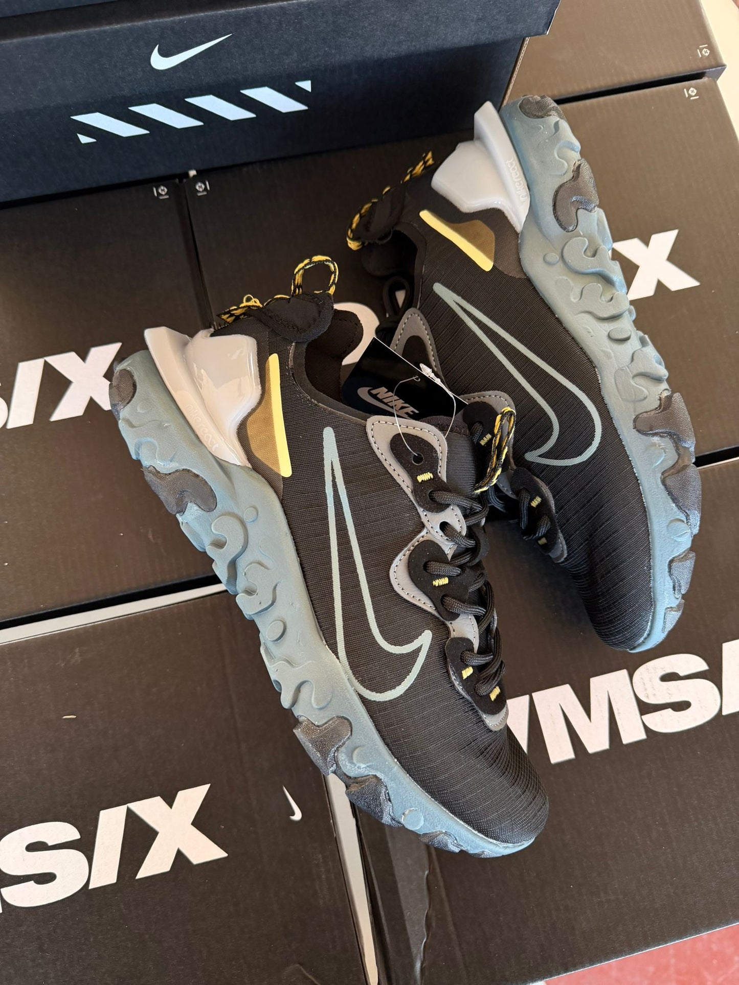 Nike react