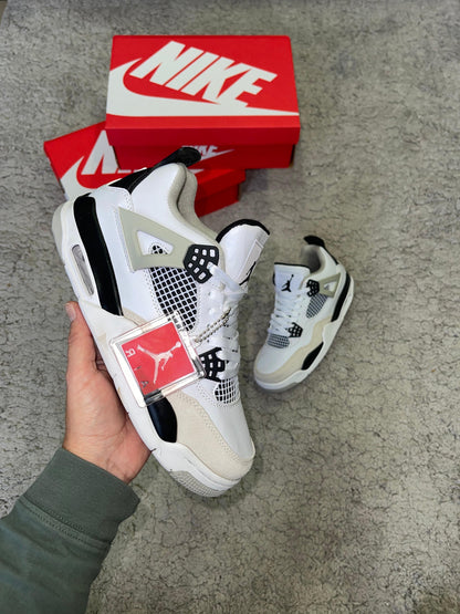 Jordan retro 4 blancas/negras "buena calidad"