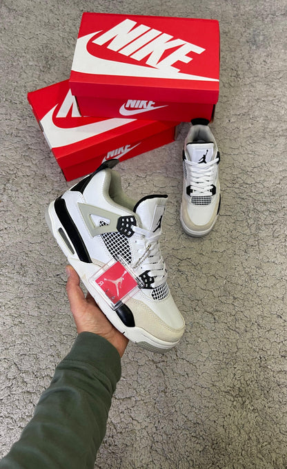 Jordan retro 4 blancas/negras "buena calidad"