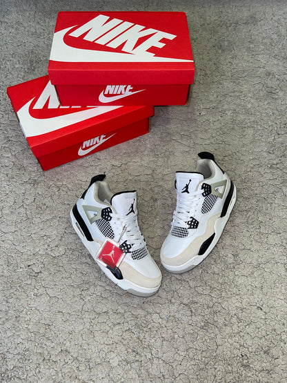 Jordan retro 4 blancas/negras "buena calidad"