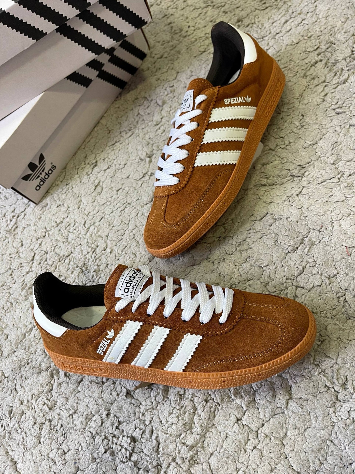 ADIDAS SPEZIAL
MARRÓN