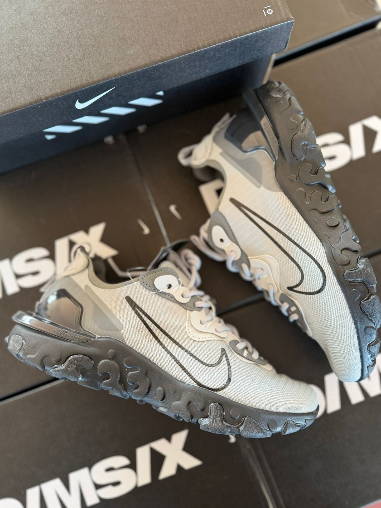 Nike react