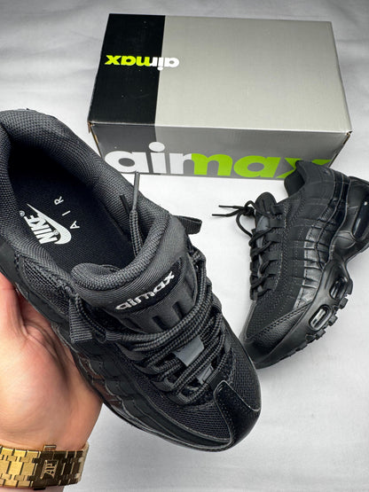 Nike Air Max 95 Triple Black
