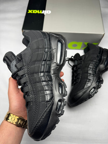 Nike Air Max 95 Triple Black