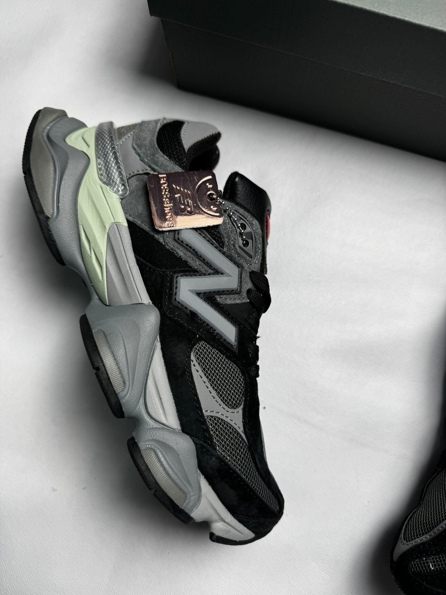 New Balance 9060 Grey